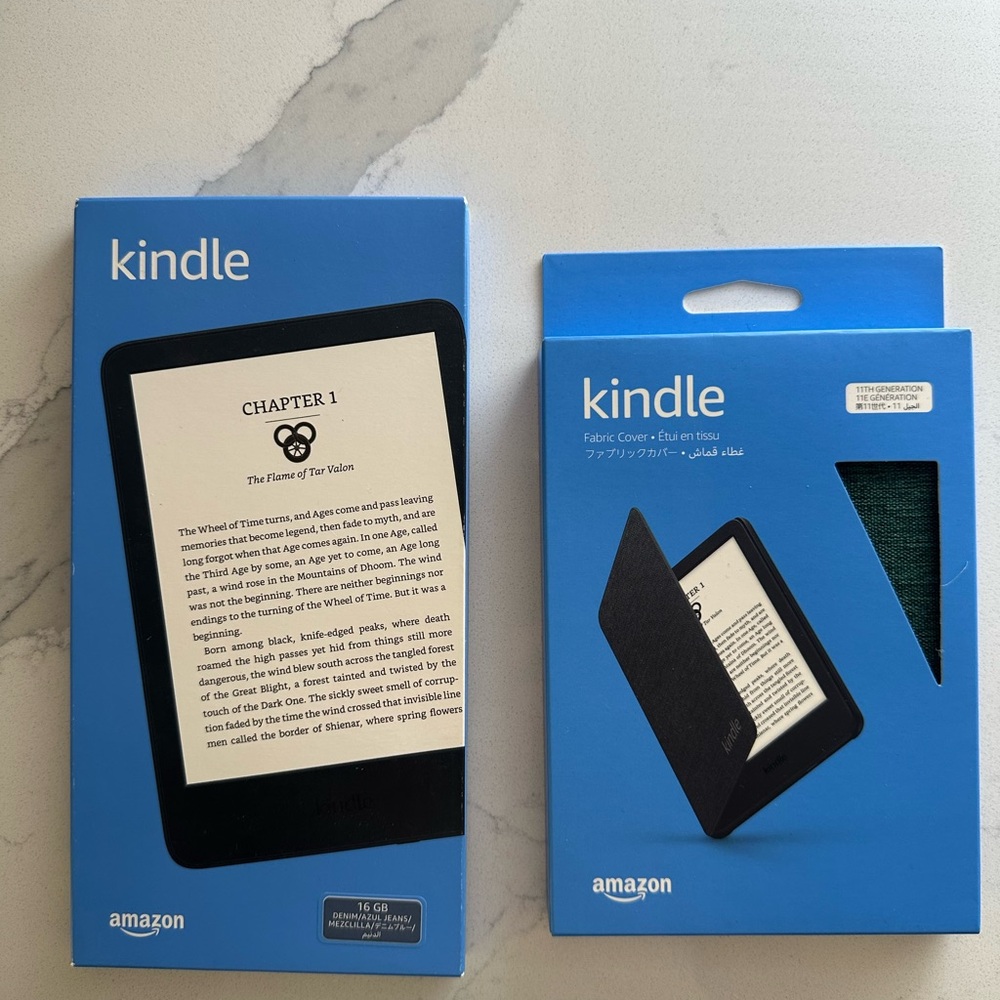 Amazon Kindle E-Reader w/ extra cover BONUS!